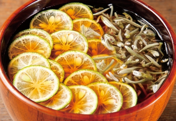 【夏季期間数量限定】すだちとじゅんさいの冷かけ蕎麦